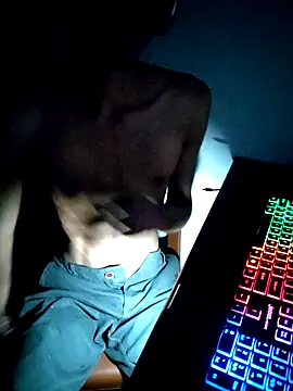 navidu230 - Navidu230's free webcam - UK Sex Cams