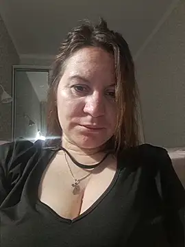 LaraHarper webcam