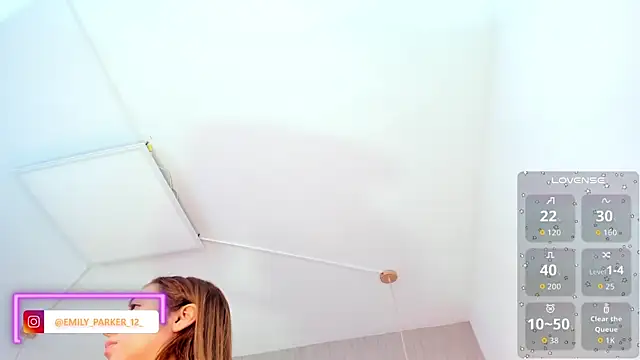 emily_parkerr - Emily_parkerr's free webcam - UK Sex Cams