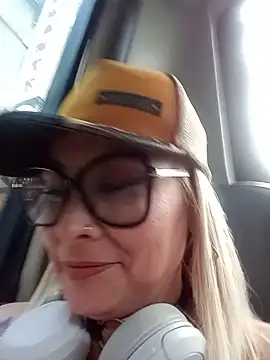 candiegilson__ - CandieGilson__'s free webcam - UK Sex Cams