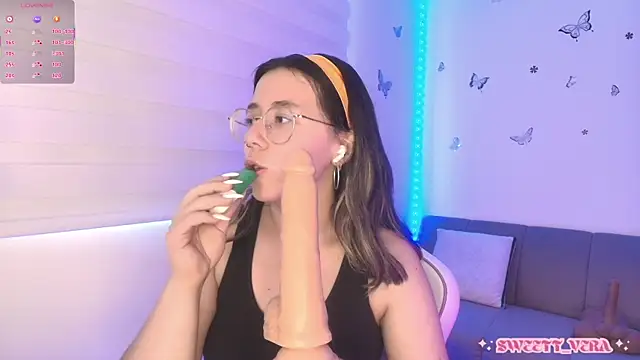 sweettvera - Sweettvera's free webcam - UK Sex Cams