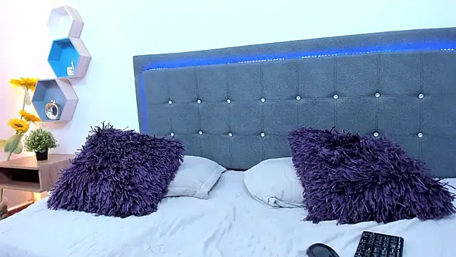 natashadiamond - NatashaDiamond's free webcam - UK Sex Cams
