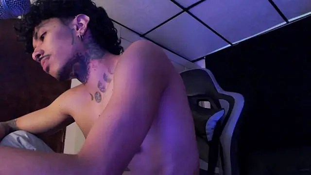 d3v1l88 - D3v1L88's free webcam - UK Sex Cams