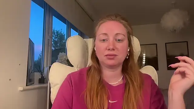 arielsweetieee - Arielsweetieee's free webcam - UK Sex Cams
