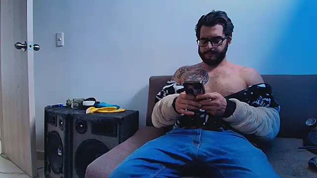 thomas_gun - Thomas_gun's free webcam - UK Sex Cams