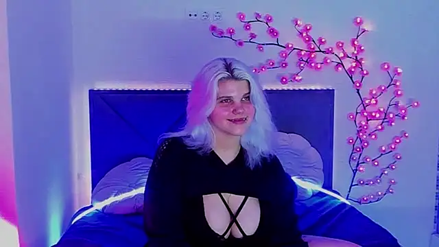 joannlowe - JoannLowe's free webcam - UK Sex Cams