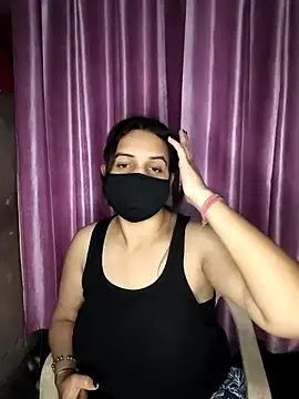 reena-strip - REENA-STRIP's free webcam - UK Sex Cams
