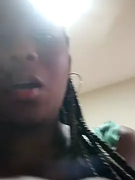 MONIQUE-LAMOUR