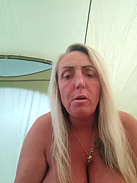 theblondecocklover