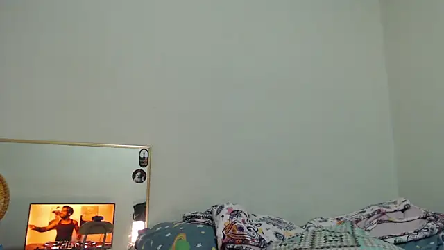 AlinaWoolf_ webcam