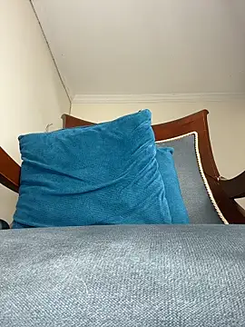 LilaRvsh webcam