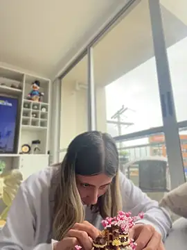 ameellie (G young) - PLAY with BOOBS in TOPLESS!!!