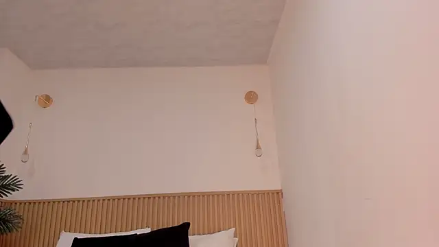 jasmin_evano29 (F young) - milk