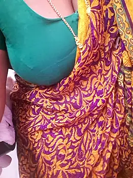 tamil_ammani (F milf) - Boobs show😜😜😝🥰🔥🔥🔥