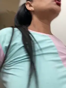 Niselllld - Female webcam sex chat