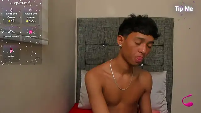 Little_Twink19x