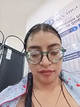 sofi__10 (Ask my age) - My boss will fill my breasts with oils💦