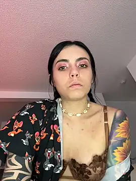 i_am_nina_ (F young) - dancing sensual and strip