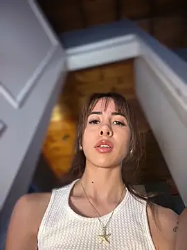 lauravasquez live sex cam