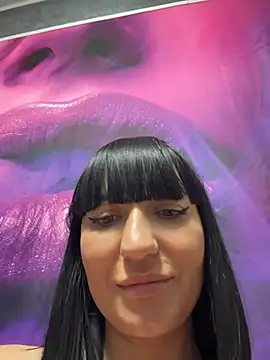 mysticcleo (F milf) - Play pussy naked outside+5min control LT