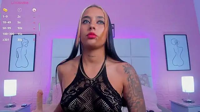charlotte_kisss webcam