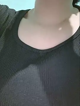 Shine_Mai