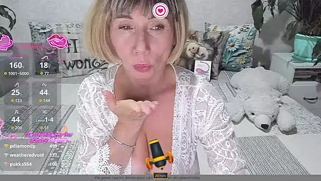 AgataFoxx webcam