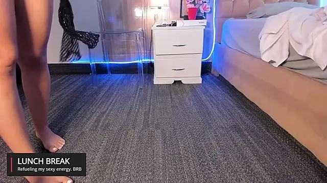 Maddyluxe webcam