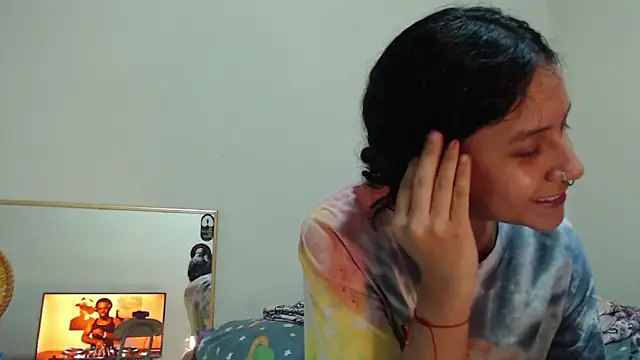 AlinaWoolf_ webcam