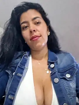 luianna - Luianna's free webcam - UK Sex Cams