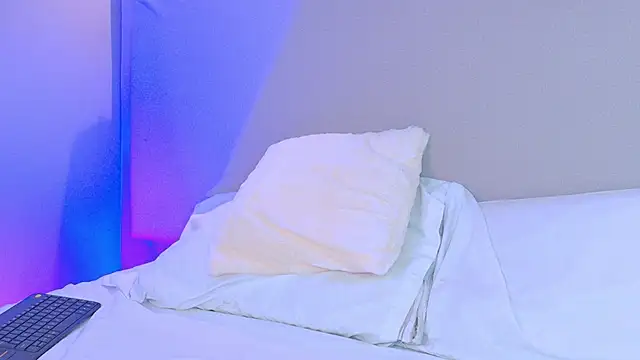naomiklarc - NaomiKlarc's free webcam - UK Sex Cams