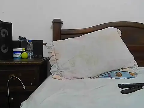 veronica_missbigg - Veronica_missbigg's free webcam - UK Sex Cams
