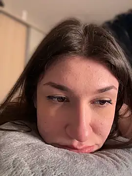 ScarletBloom_ webcam