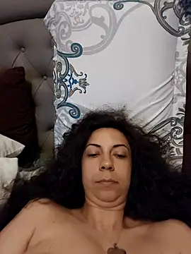naughty69curls - Naughty69curls's free webcam - UK Sex Cams