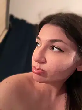 ScarletBloom_ webcam