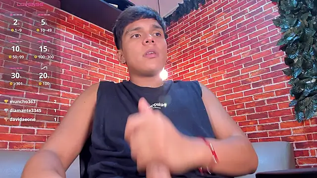 Wind96 - Male webcam sex chat