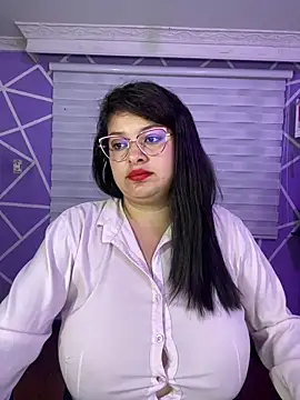 miiaajoness - MiiaaJoness's free webcam - UK Sex Cams