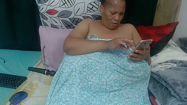 CaramelMelons78 live sex cam