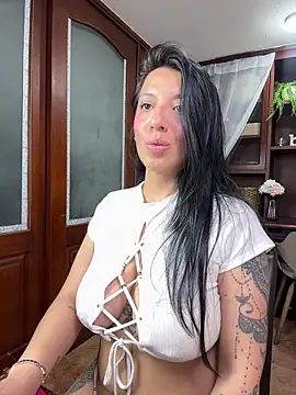 VictoriaHenao webcam