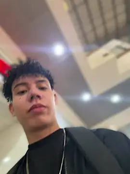 yoursexyjose live sex cam