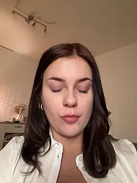  MaribelRiver chat room