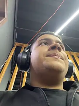 oliver_Ferrer live sex cam