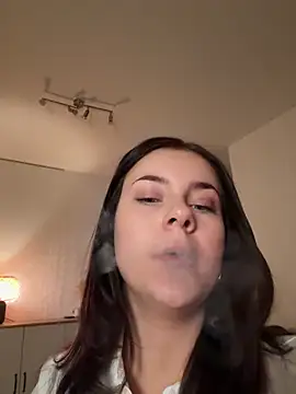 MaribelRiver live show