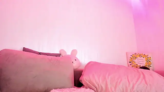 RileyNox webcam