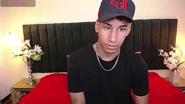soft_attraction live sex cam