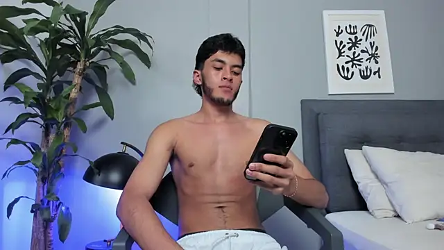 Tylerffoxx webcam