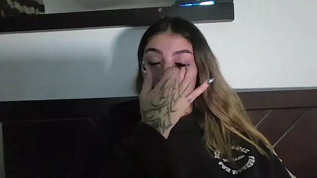 AliceTeenager___