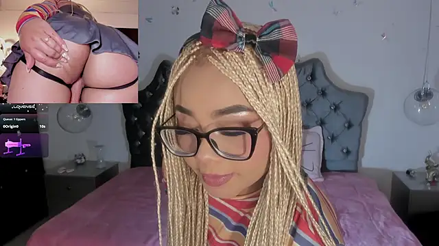 conny__curly webcam