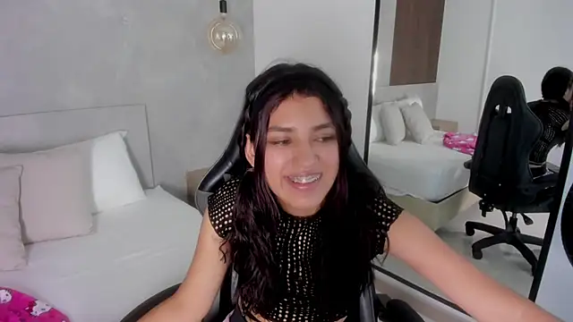 cristin_collins webcam