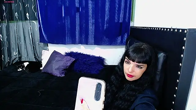 charllotee_dark